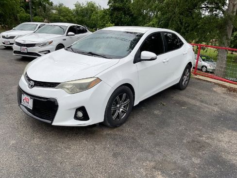 Used 2015 Toyota Corolla S FWD image 1