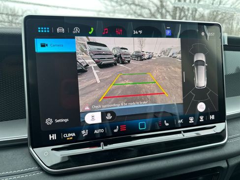 New 2026 Volkswagen Tiguan SE image 10