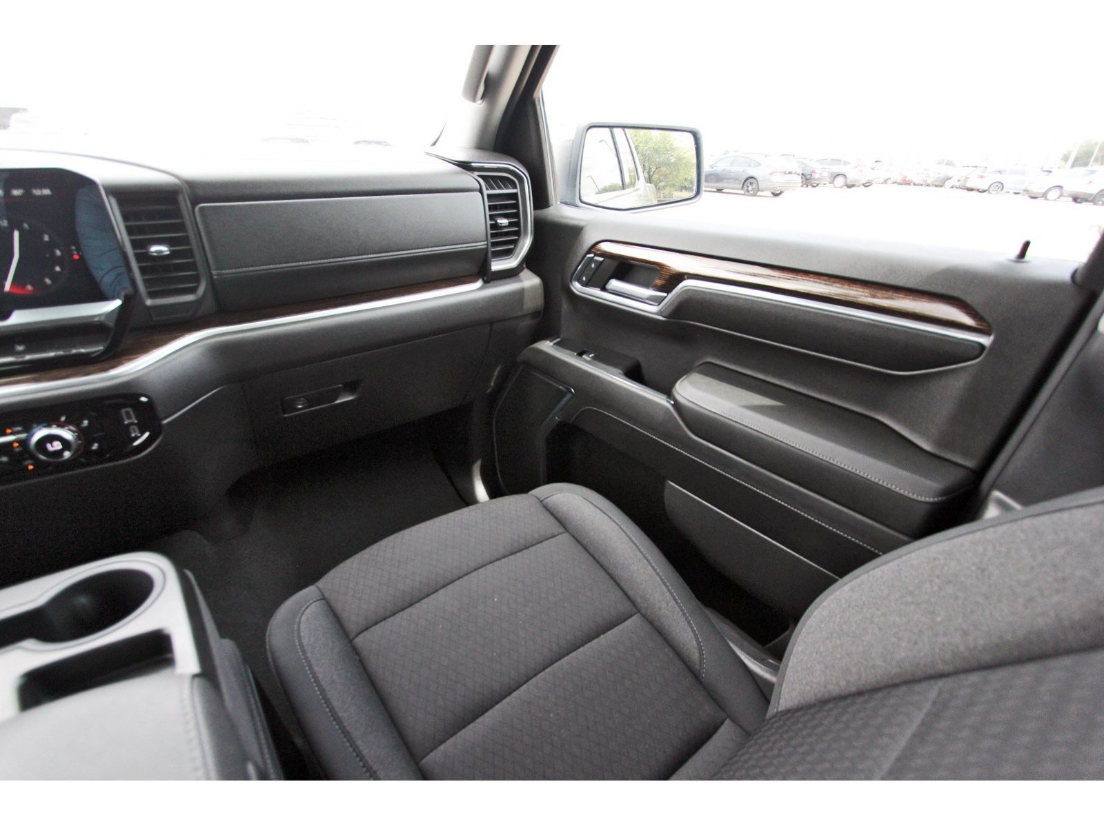 Used 2023 GMC Sierra 1500 SLE RWD image 11