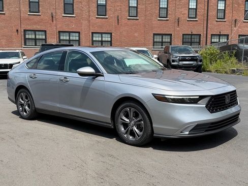 Certified 2023 Honda Accord EX image 24