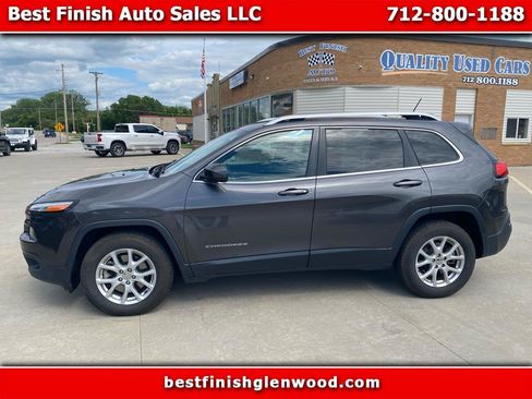 Used 2014 Jeep Cherokee Latitude w/ Cold Weather Group AWD/4WD image 1