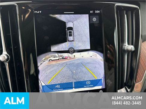 Used 2024 Volvo V60 B5 Cross Country Plus image 34