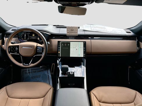 Used 2025 Land Rover Range Rover Sport Dynamic SE image 15