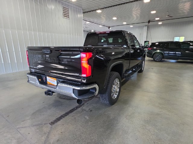 Used 2026 Chevrolet Silverado 3500 LTZ w/ LTZ Plus Package AWD/4WD image 8