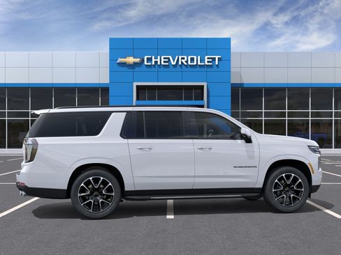 New 2026 Chevrolet Suburban RST w/ Comfort Package AWD/4WD image 5