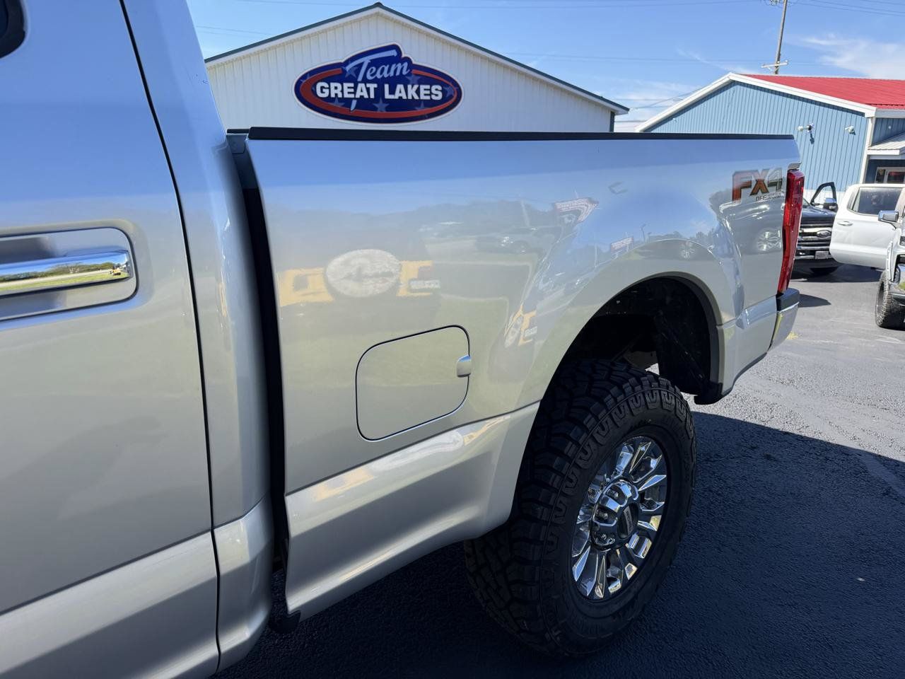 Used 2017 Ford F250 XLT w/ XLT Premium Package AWD/4WD image 14