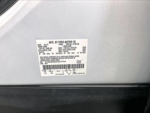 Used 2017 Ford Explorer XLT AWD/4WD image 39