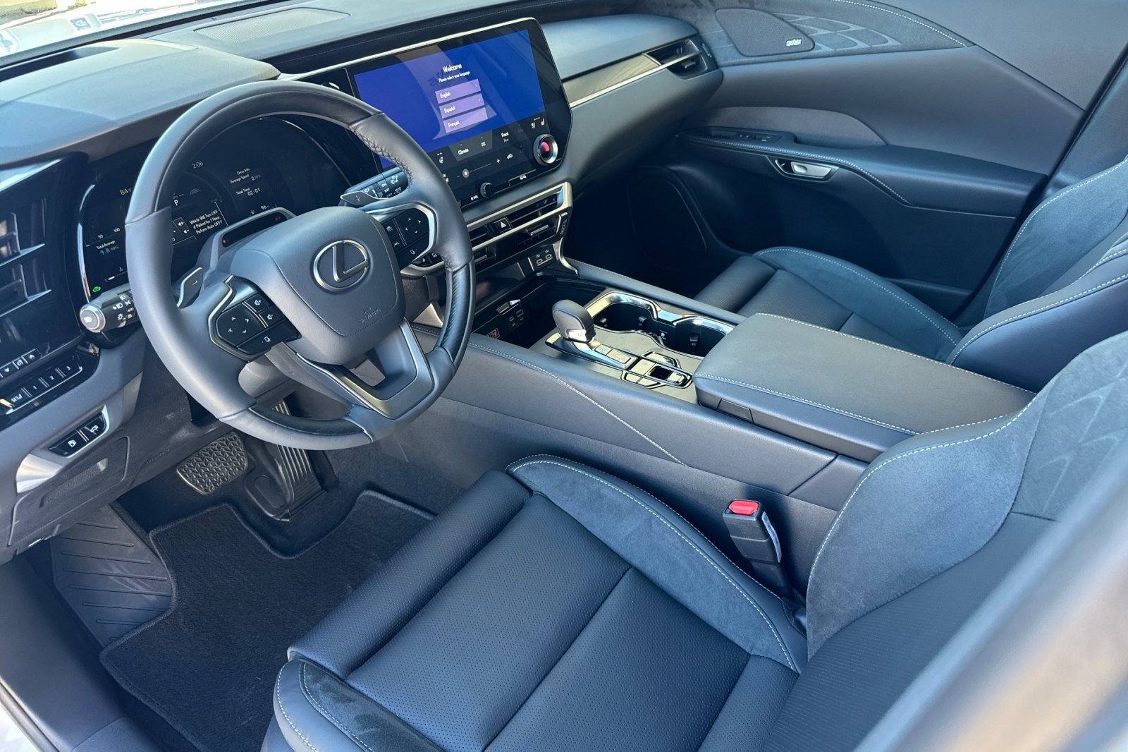 New 2026 Lexus RX 350 w/ Convenience Package AWD/4WD image 4