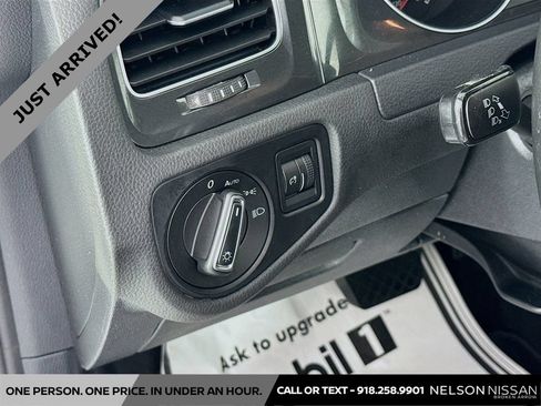 Used 2019 Volkswagen Golf S FWD image 10