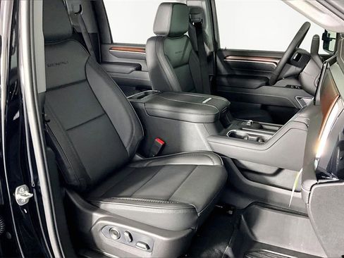 New 2026 GMC Sierra 2500 Denali w/ Denali Reserve Package image 12