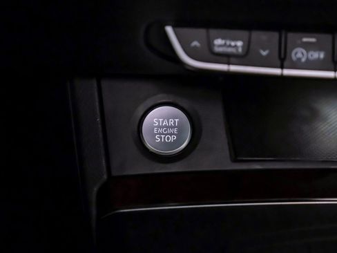 Used 2019 Audi Q5 2.0T Premium w/ Convenience Package image 23