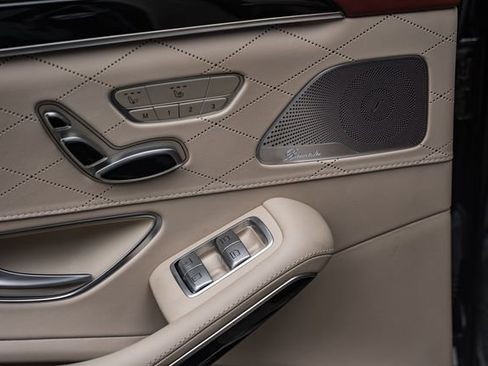 Used 2018 Mercedes-Benz S 560 4MATIC Sedan image 36