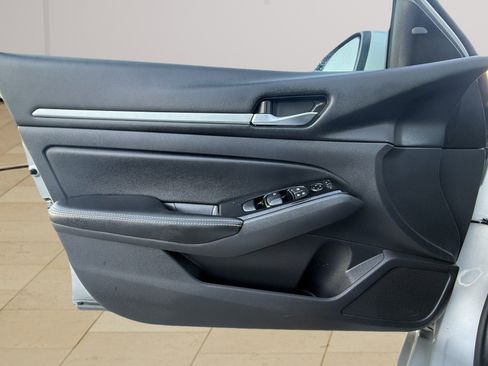 Used 2023 Nissan Altima 2.5 SV image 30