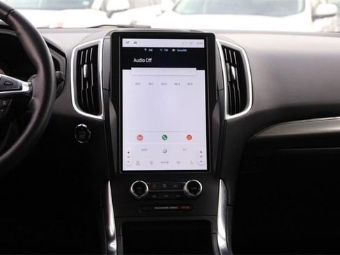 Certified 2024 Ford Edge Titanium image 23