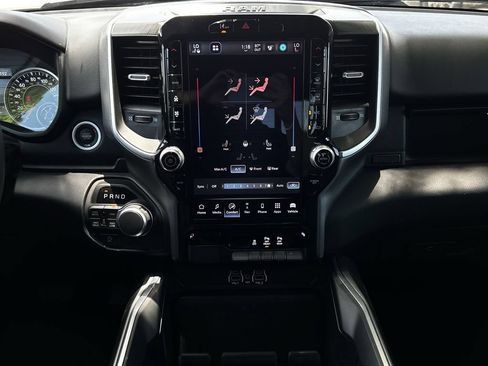 Used 2025 RAM 1500 Big Horn AWD/4WD image 18