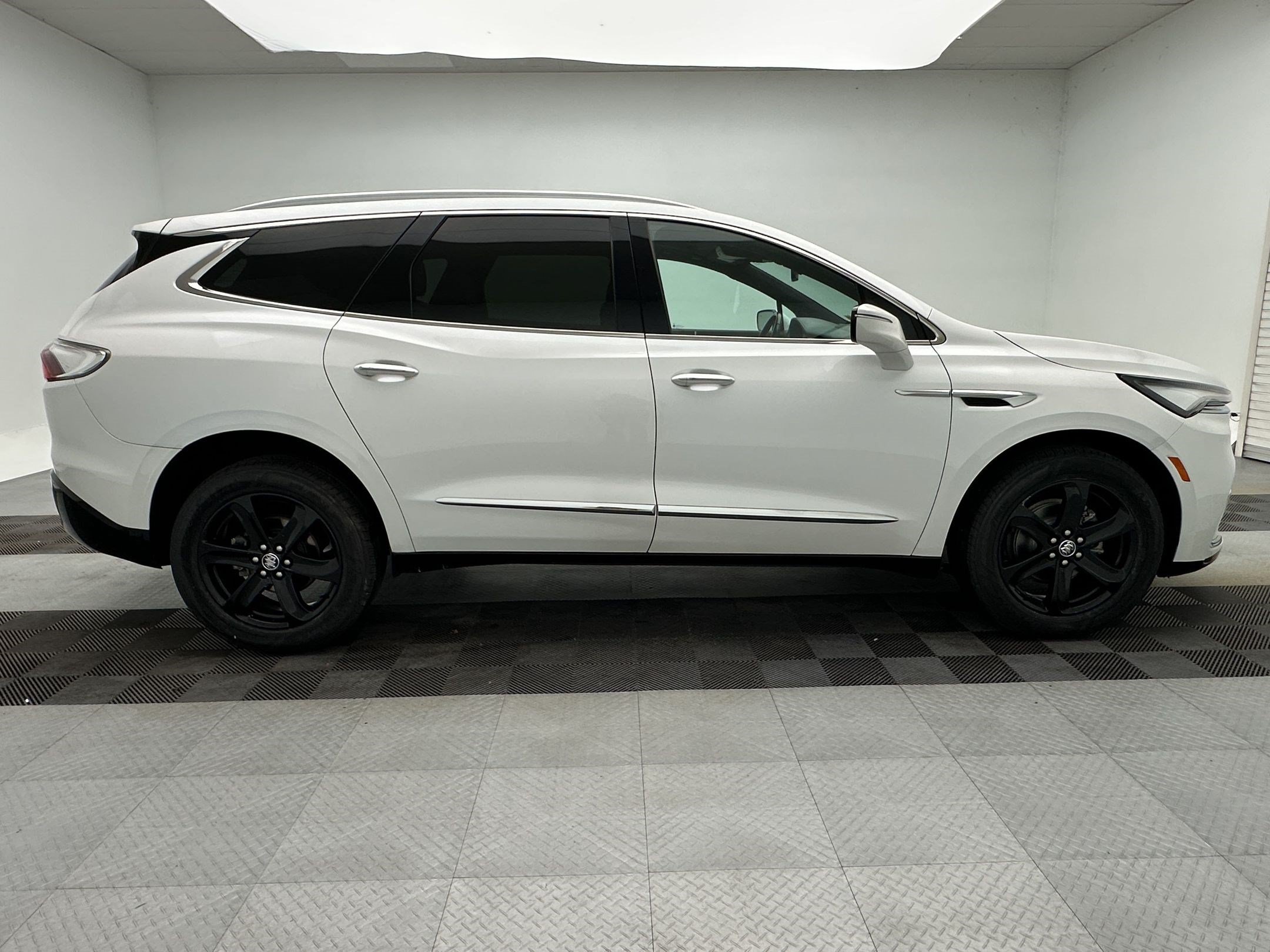 Certified 2023 Buick Enclave Essence w/ Experience Buick Package AWD/4WD image 8