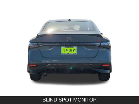 New 2026 Nissan Sentra SR w/ SR Premium Package FWD image 9