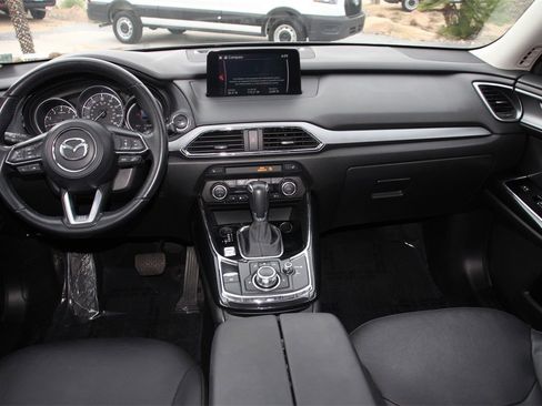 Used 2018 MAZDA CX-9 Touring image 16