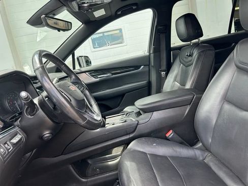 Used 2021 Cadillac XT6 Premium Luxury FWD image 8