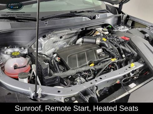 Used 2025 Chevrolet Trax ACTIV w/ Sunroof Package image 38