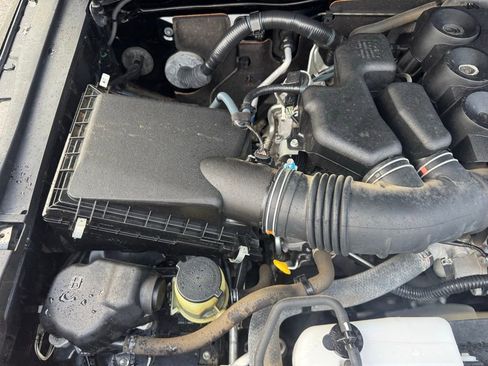 Used 2014 Toyota FJ Cruiser 4WD image 29