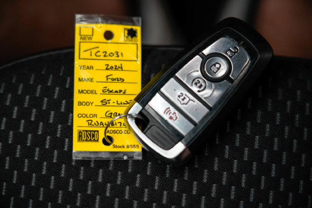 Used 2024 Ford Escape ST-Line w/ Tech Pack #1 AWD/4WD image 35