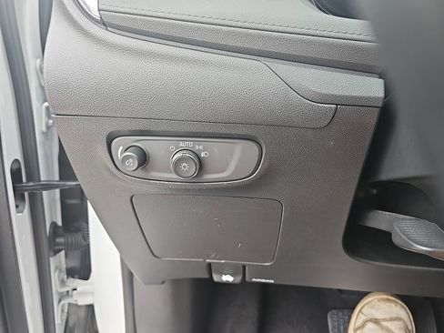 Used 2024 Buick Encore GX Sport Touring w/ Experience Buick Package FWD image 31