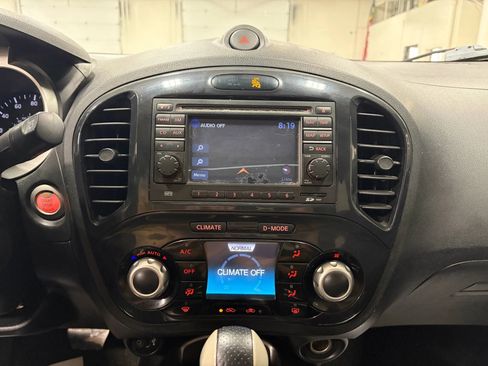 Used 2011 Nissan Juke SL AWD/4WD image 34
