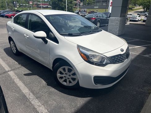 Used 2015 Kia Rio LX w/ Power Package FWD image 2
