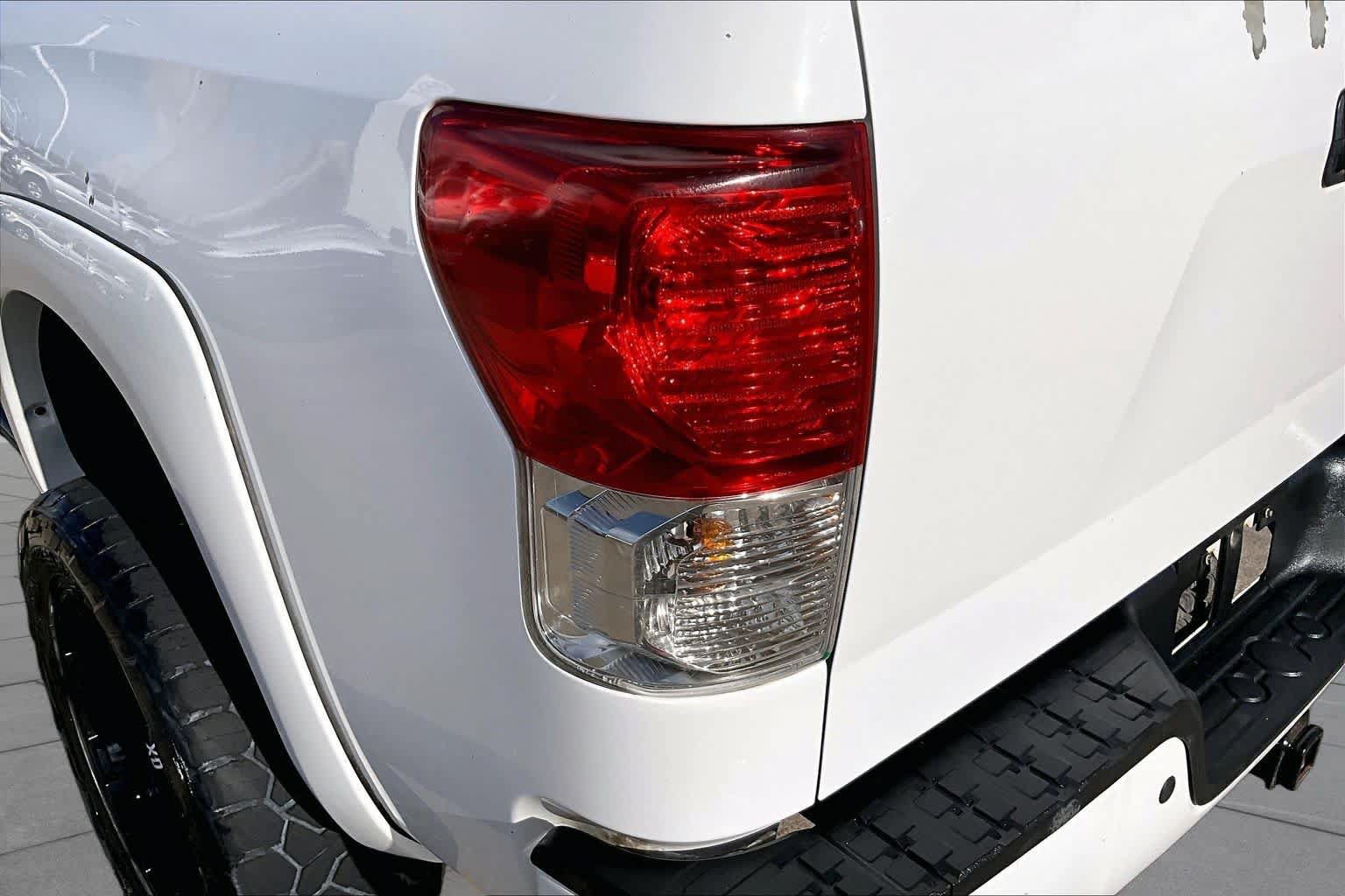 Used 2012 Toyota Tundra Limited w/ Memory Pkg AWD/4WD image 27