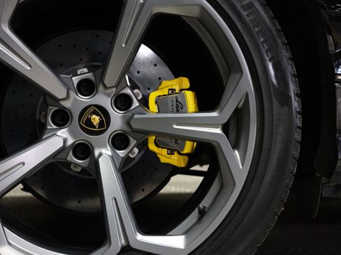 Used 2023 Lamborghini Urus S image 65