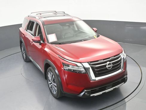 Used 2022 Nissan Pathfinder Platinum w/ Cargo Package FWD image 67