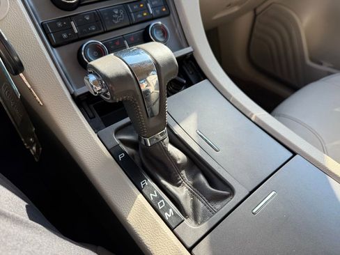 Used 2011 Ford Taurus SEL w/ 201A Rapid Spec Order Code image 16