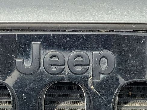 Used 2016 Jeep Wrangler Sport image 22