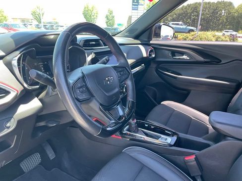 Used 2021 Chevrolet TrailBlazer RS w/ Sun and Liftgate Package FWD image 10