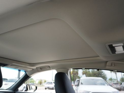 Certified 2022 Lexus ES 350 Ultra Luxury w/ Accessory Package 2 FWD image 35