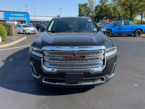 Used 2023 GMC Acadia SLE w/ Driver Convenience Package image 10