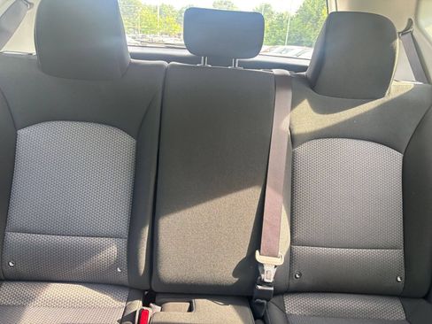 Used 2025 Kia Soul LX w/ LX Technology Package FWD image 36
