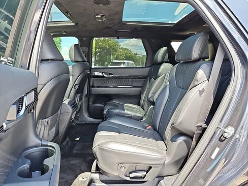 Used 2024 Hyundai Palisade Calligraphy AWD/4WD image 9