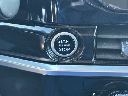 Certified 2023 Nissan Pathfinder SL w/ Lighting Package (N92) image 35