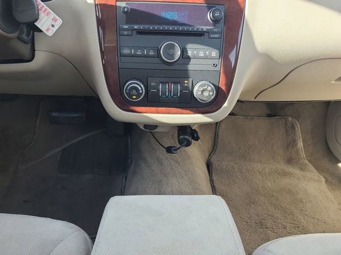 Used 2008 Chevrolet Impala LT FWD image 11