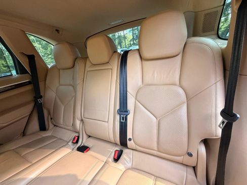 Used 2014 Porsche Cayenne AWD/4WD image 34