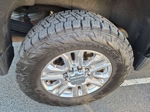 Used 2023 GMC Sierra 2500 Denali AWD/4WD image 11