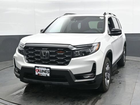 Used 2022 Honda Passport TrailSport image 8