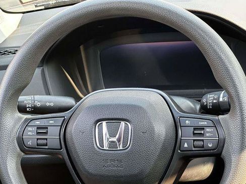 Used 2023 Honda Accord EX image 18