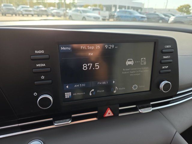 Used 2025 Hyundai Elantra Sport FWD image 13