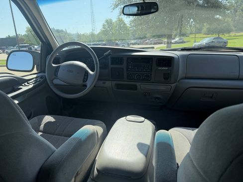 Used 2001 Ford Excursion XLT RWD image 10