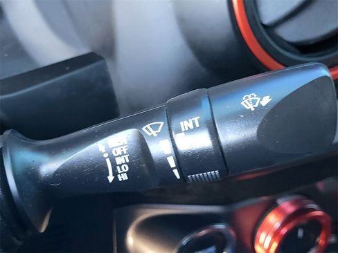 Used 2022 Toyota Tacoma TRD Off-Road image 25