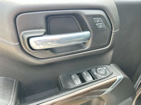 Used 2022 Chevrolet Silverado 1500 LT RWD image 13
