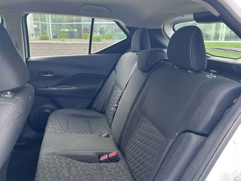 Used 2021 Nissan Kicks SV FWD image 13